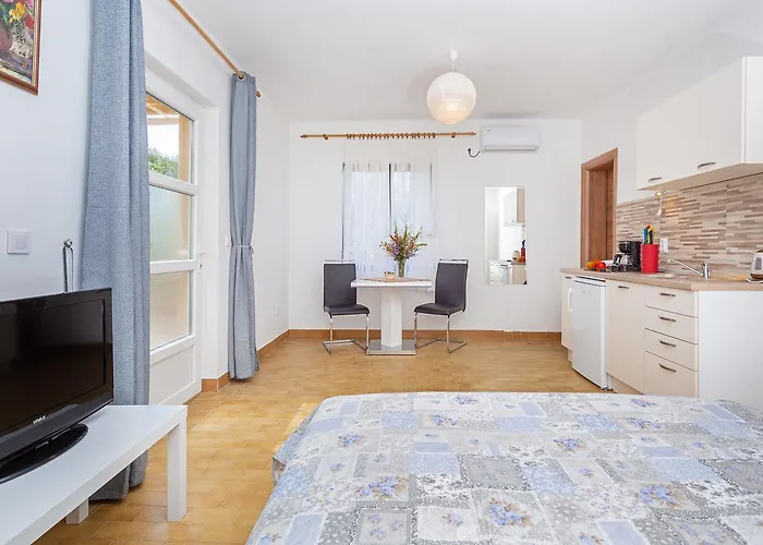Elica Apartmán
