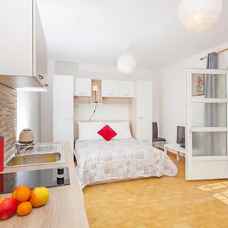 Elica Apartmán