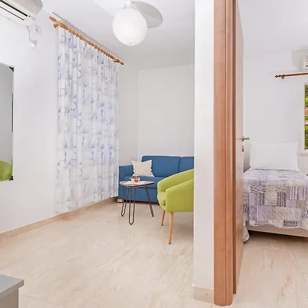 Elica Apartmán